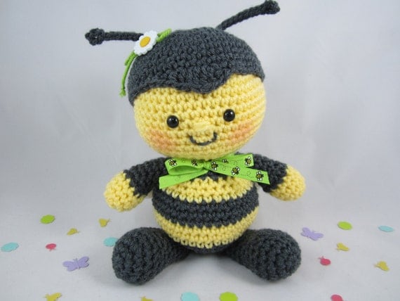 crochet stuffed animals bee