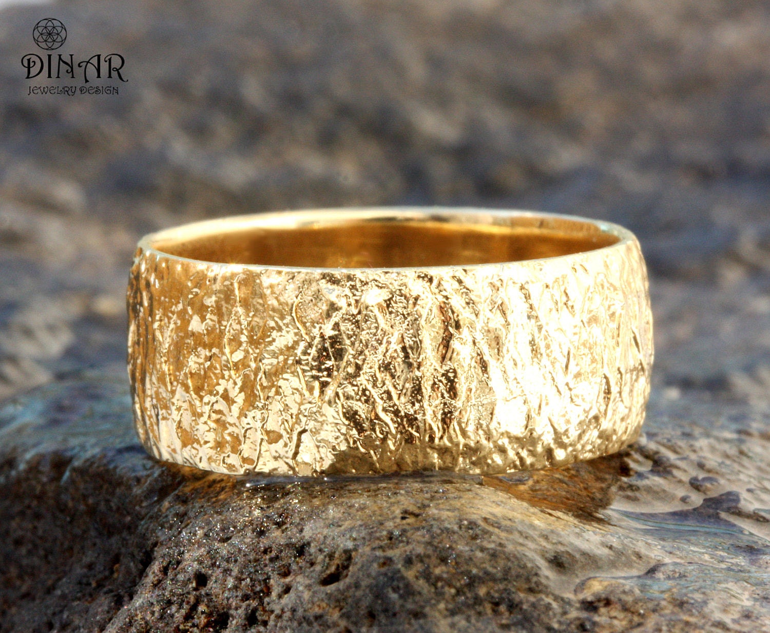 Thick Gold Womens Wedding Band Images