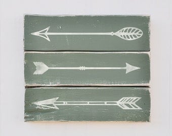 Rustic Arrow Wall Decor, Shabby Chic, Plank Style Wood Sign, Wall Art, Vintage Home Decor