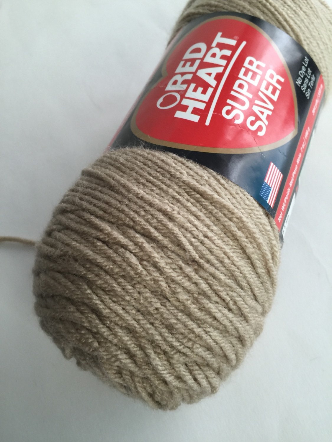 Red Heart Super Saver yarn LINEN LINLINO Beige color