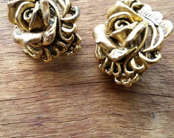Vintage rose goldtone clip on earrings
