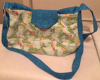 Small sewing clutch or handbag with 3 zippered pockets and 2