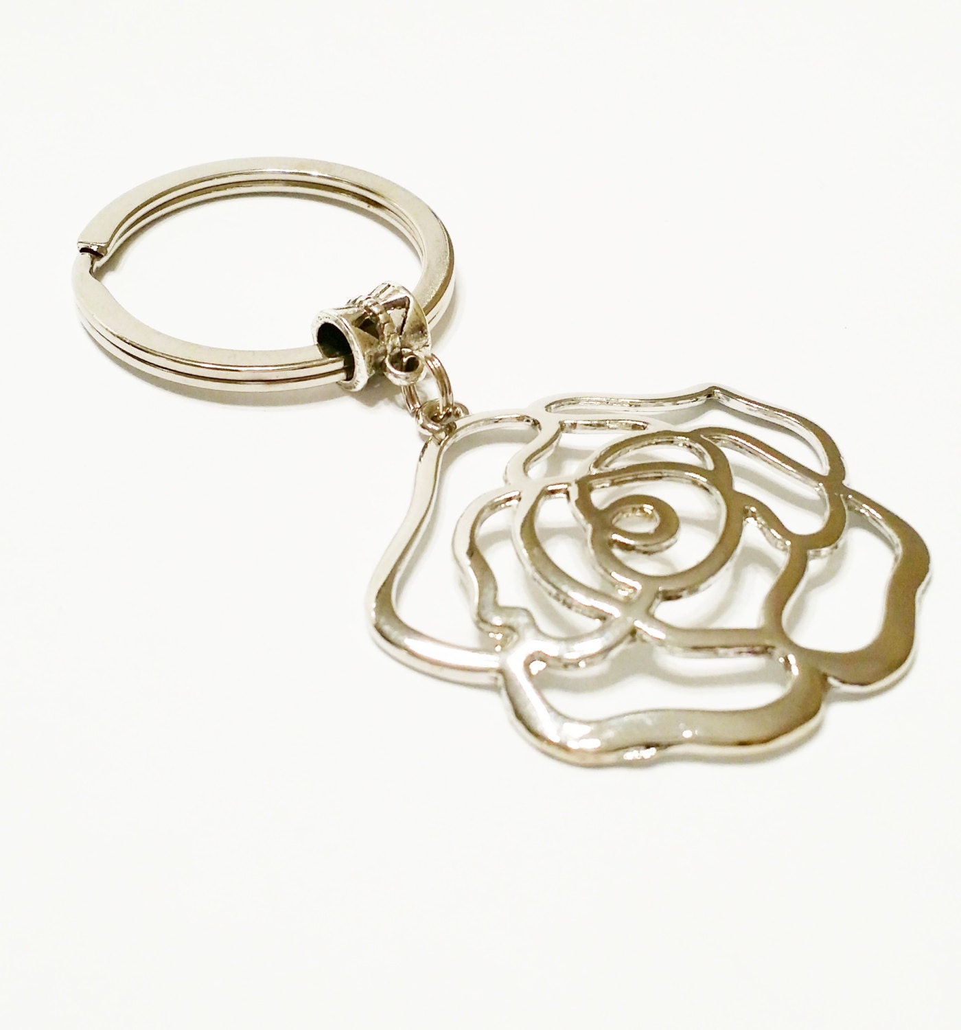 Silver Rose Keychain / Llaveros / Silver by VickysLittleSecrets