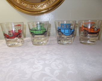 Vintage Four Piece Small Old Car Glasses (1061)