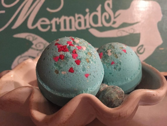5 Small wrapped bath bombs-pick your scent by EmeraldBeeBath