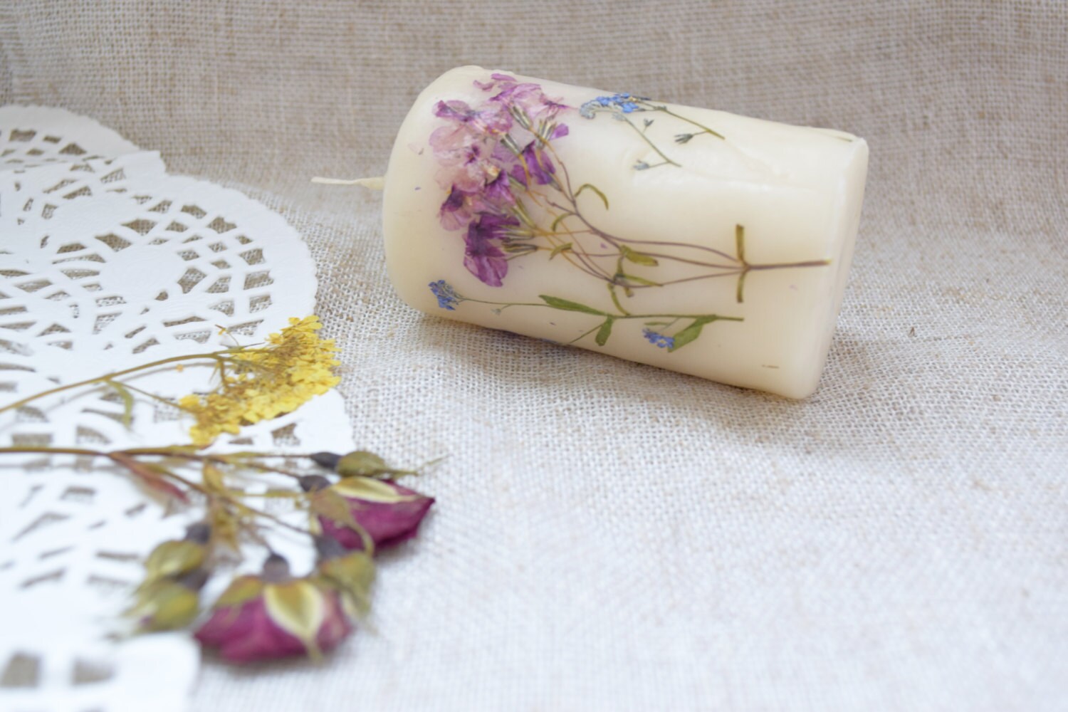 Floral candle Dry Flower Candle Wedding party favor Wedding