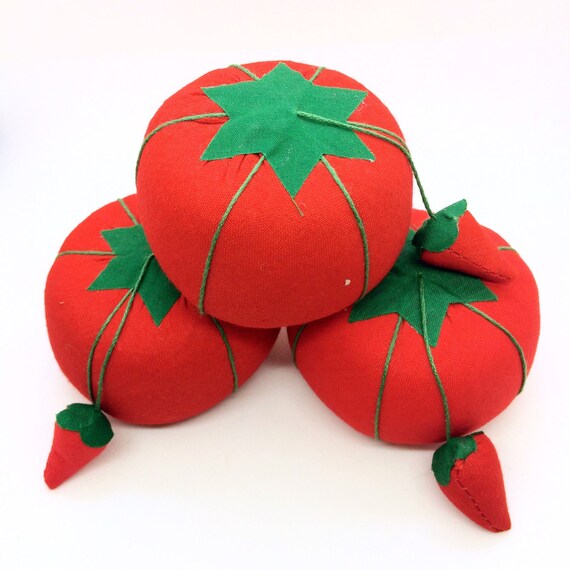 Vintage Tomato Pin Cushion Pincushion 2 Size by miBonCrAft on Etsy