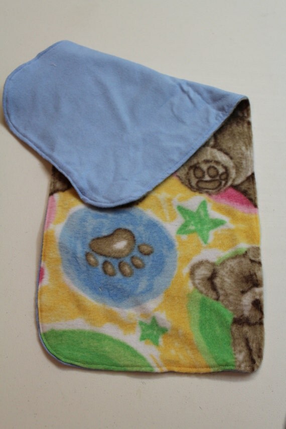 Items similar to Teddy Bear Fleece Burp Cloth with blue flannel backing