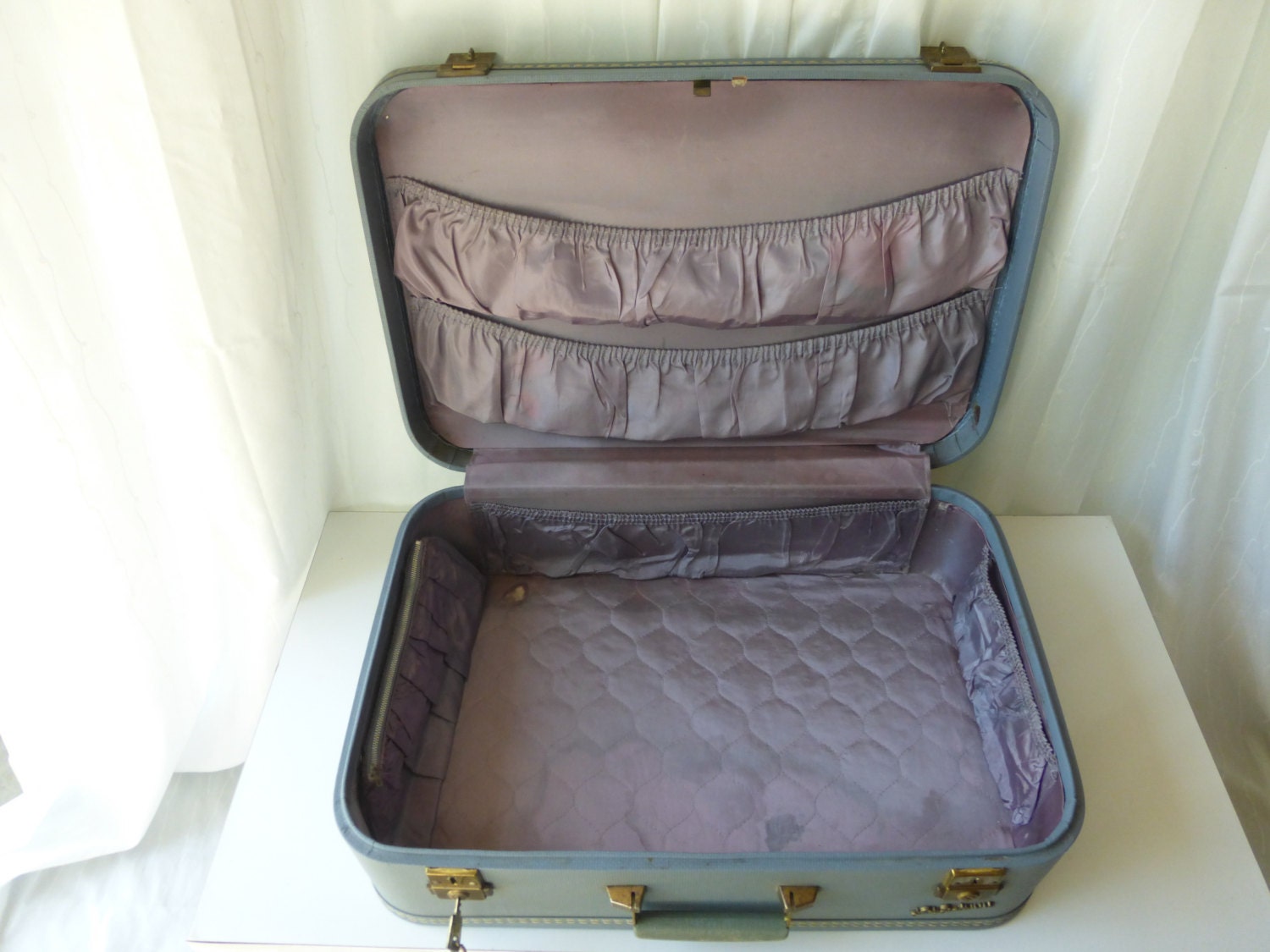Vintage Lady Baltimore Luggage Set In really good condition