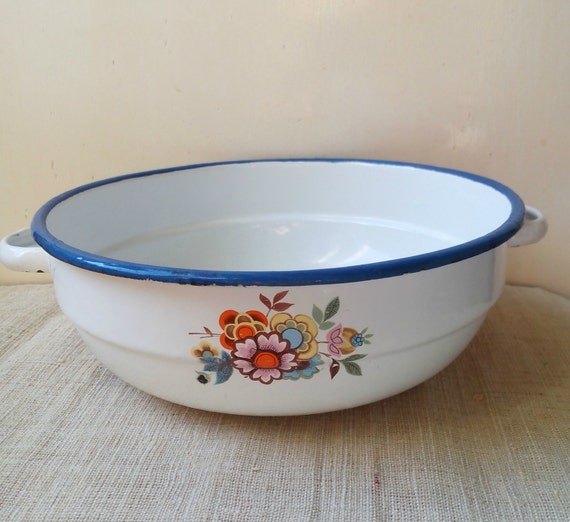 Vintage Enamel Bowl 25