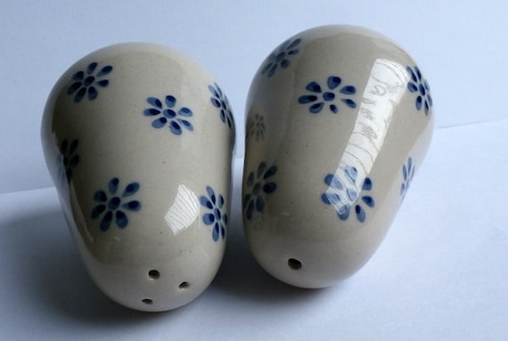 Vintage Ceramic Salt And Pepper Shakers Set Hand Pained