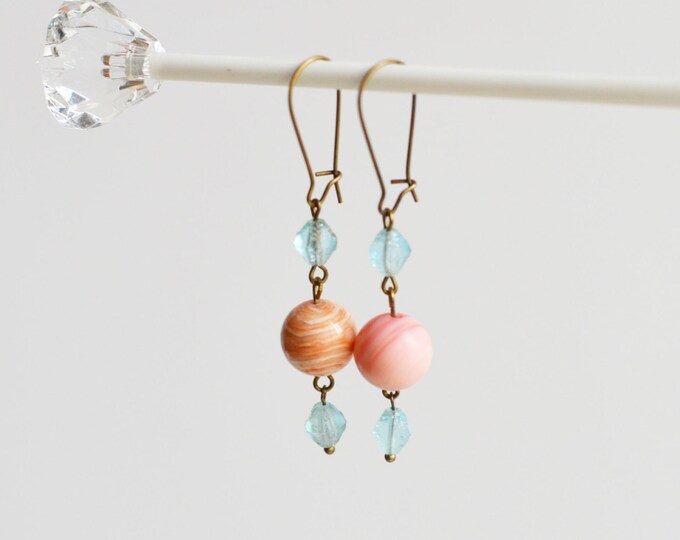 SALE! Earrings metal brass with beads of acrylic and glass in the style of the Boho Chic // Colorful, Ombre // Pink , Blue