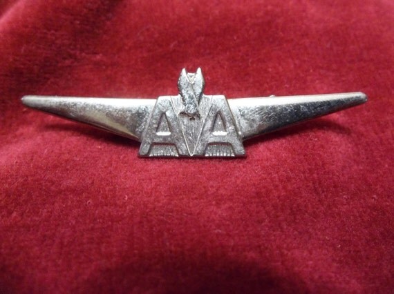 Vintage American Airlines Lapel Pin / Wings Lapel Pin