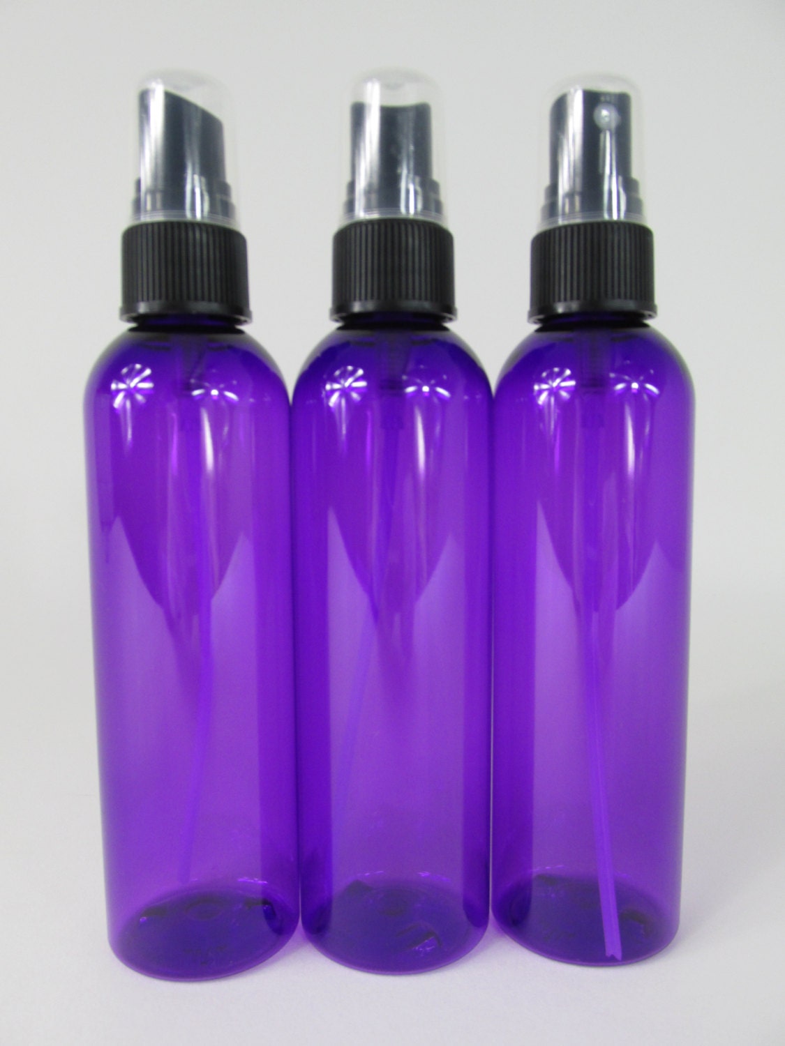 4 oz. Purple Boston Round Plastic Spray Bottles by Warehouse1711