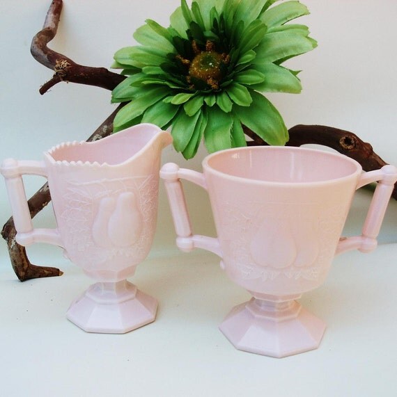 Vintage Shell Pink Sugar Bowl and Creamer Glass Cream Pitcher