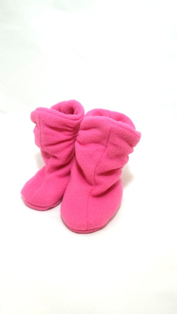 Pink Fleece Baby Booties by TheKnittingCheetara on Etsy