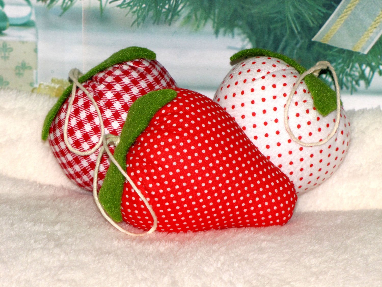 christmas tree ornaments strawberry set of 3pcs handmade christmas tree ornaments strawberry set of 3pcs handmade