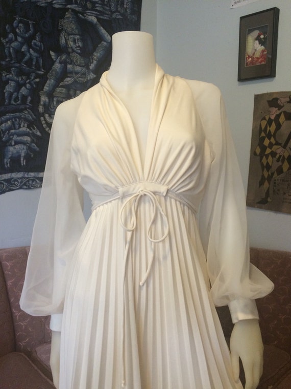 Marilyn Monroe style dress white pleated sheer sleeves by HEYoMANN