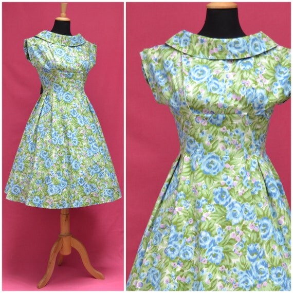 Vintage dress 1950s / 1960s green floral by VintageGreenClothing