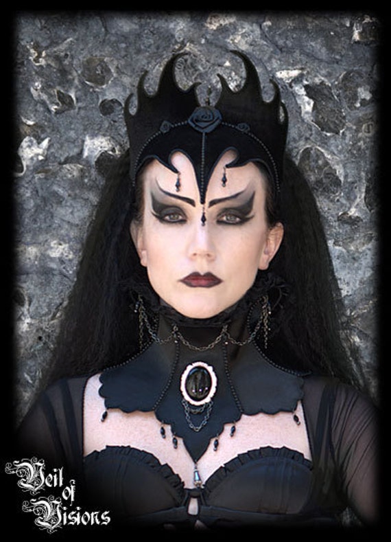 Items similar to Wicked Queen Horn Headdress on Etsy