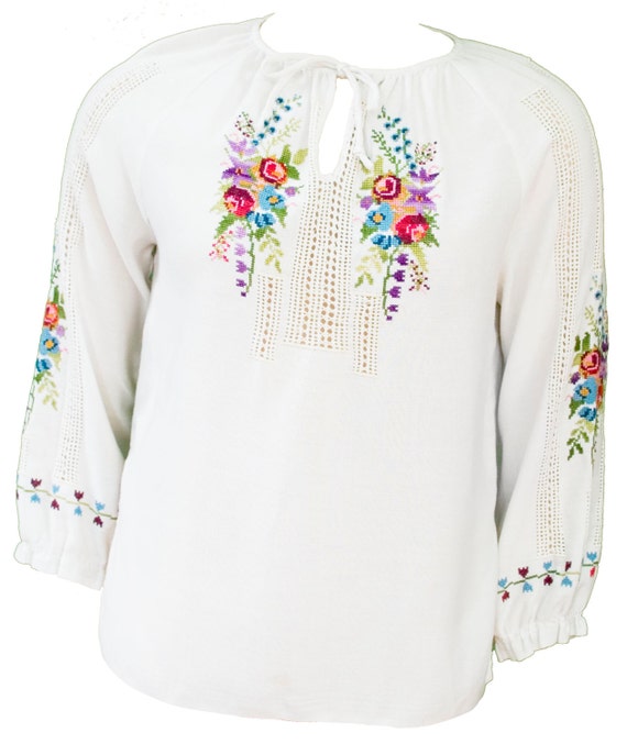 1960s Large Blouse Peasant Plus Size White Cotton Embroidered