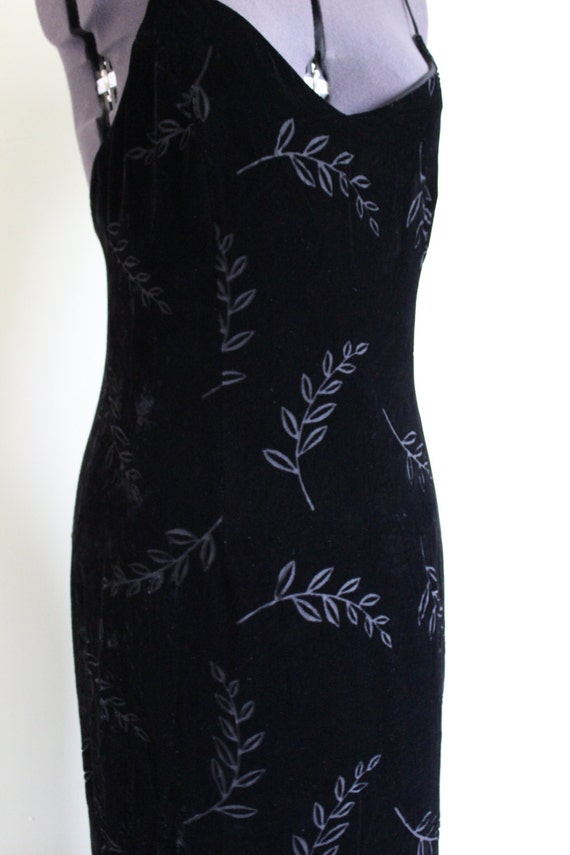 ladies black velour dressing gown