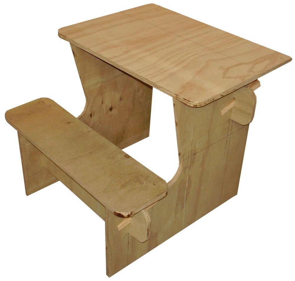 Plans for a plywood kids desk - PDF downloadable file from 