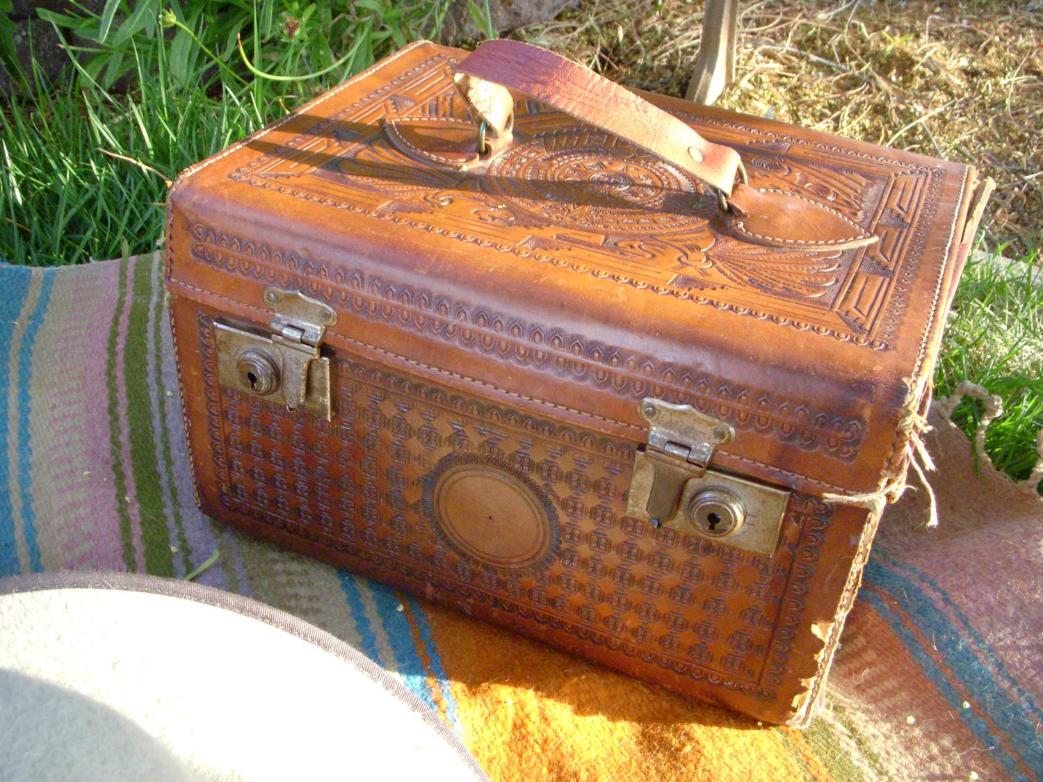 Vintage Tooled Leather train Case for cosmetics, Jewelry Haute Juice