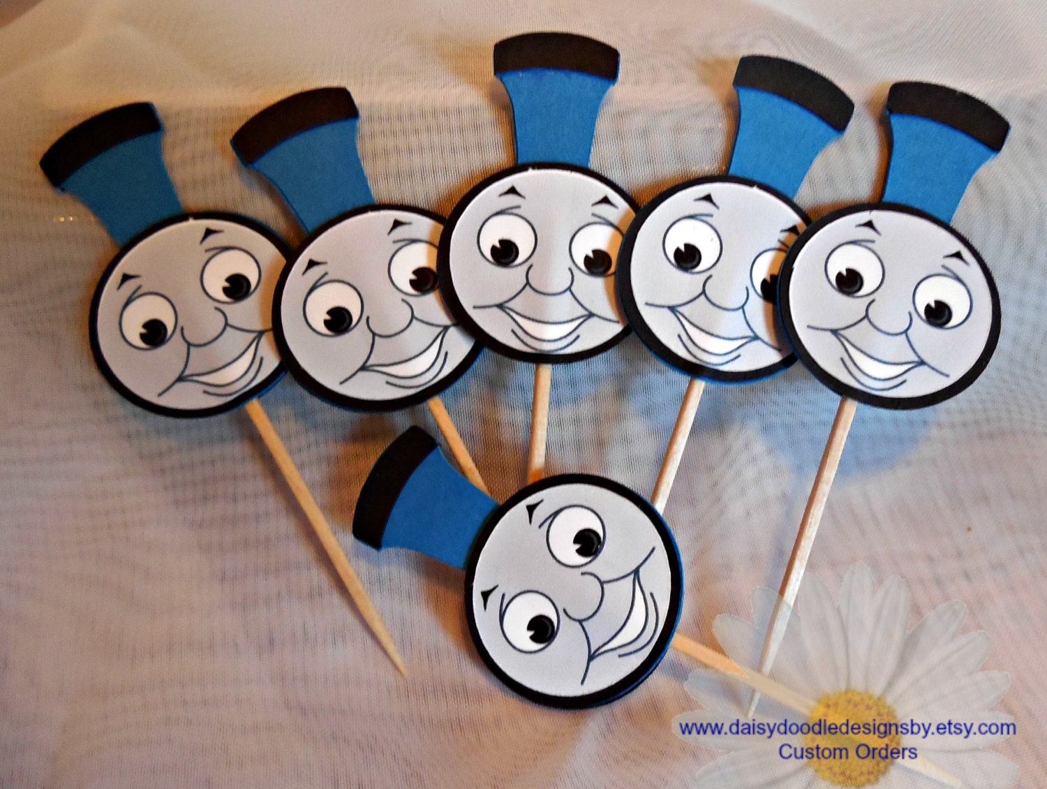 Thomas the Train Cupcake Toppers Set of 12 by DaisyDoodleDesignsby