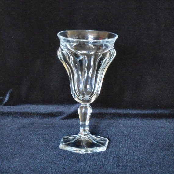 Heisey Crystal Wine Goblet in Colonial Pattern