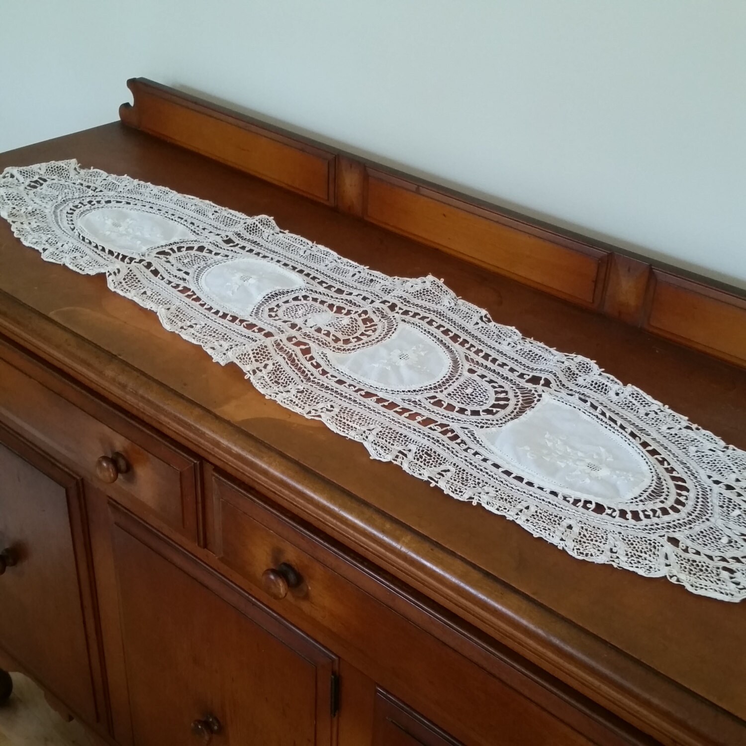 Vintage linen table runner / dresser scarf by LooneysBin on Etsy