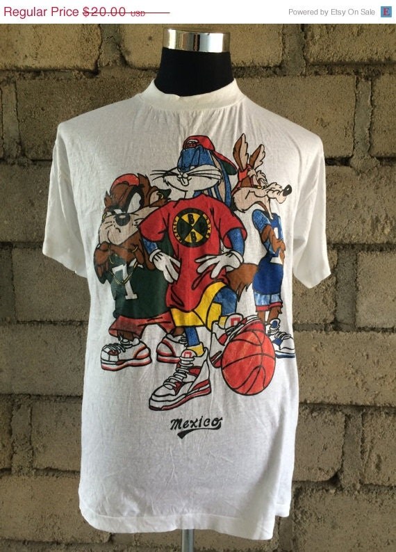CLEARANCE SALE Vintage Bugs Bunny Basketball Mexico Shirt