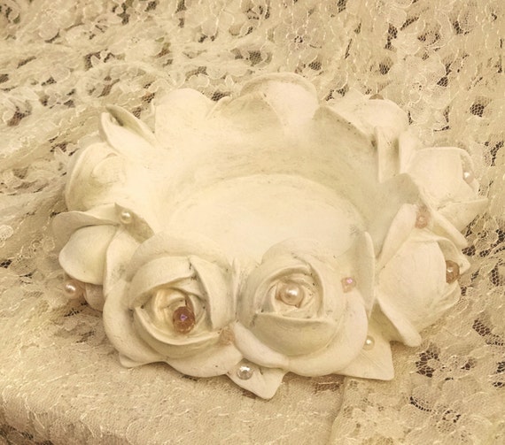 shabby and chic rose cottage white chippy paint elegant shabby and chic rose cottage white chippy paint elegant