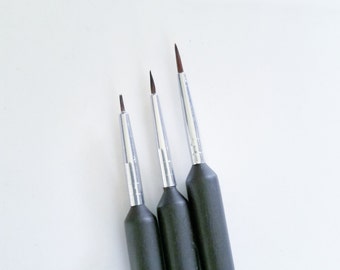 Brush set used for cake decorating and other crafts