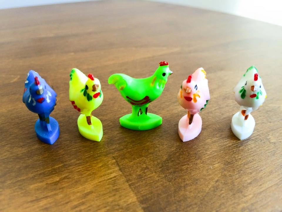 Vintage 1950s Miniature Plastic Chickens Kitschy