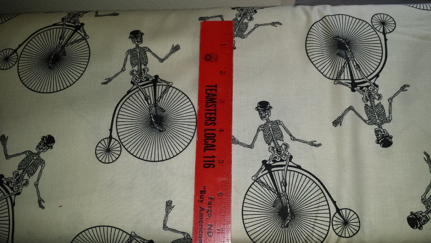 andover-chillingsworth-s-bicycle-race-by-echo-park-paper-co-antique-creme-farthingale-skeleton