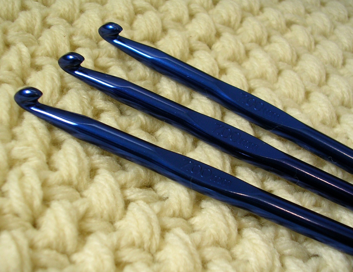 Crochet Hook Aluminum Metal Size 7mm K/L Crochet Tools