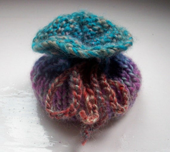 Hand knitted dice bag, coin pouch, small drawstring bag, D&D, storage pouch, rune purse, RPG