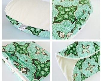 NEWBORN LOUNGER BOPPY Cover / Zipper closure / Green cotton print with soft Flat ivory minky / Great neutral gender baby gift
