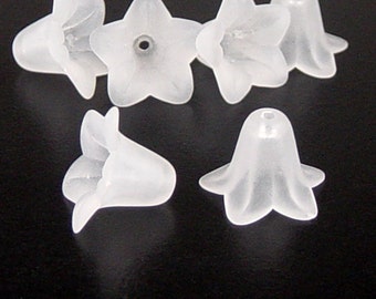 CLEARANCE Acrylic Bead 6 Bell Daisy Flower 5-Petal Frosted 18mm x 12mm White (1017luc18-10)os