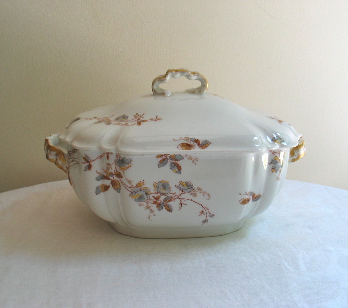 Antique Haviland Limoges Soup Tureen from Victorian Era France