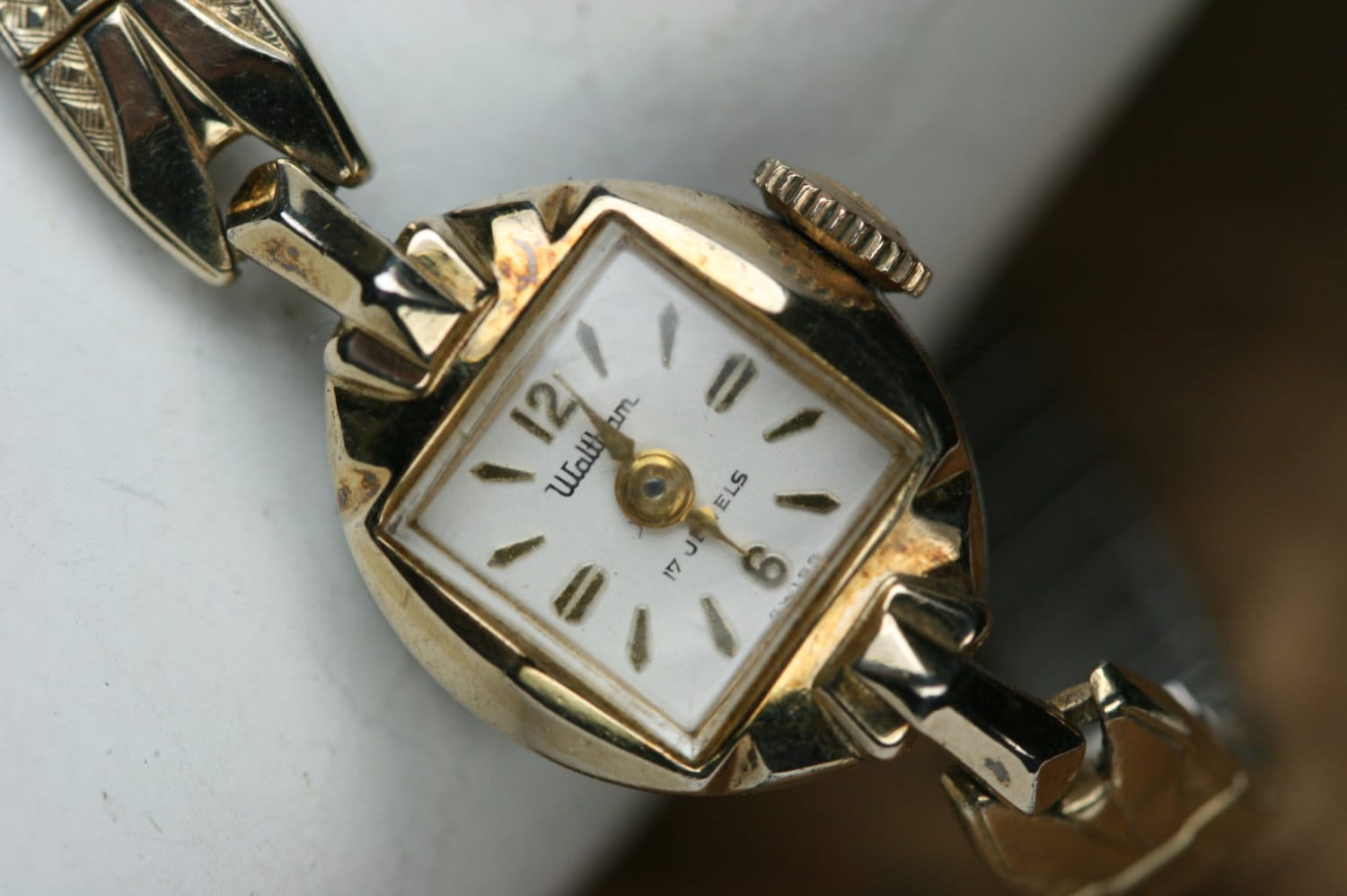 Vintage Waltham Women's Wrist Watch 17 Jewel Movement