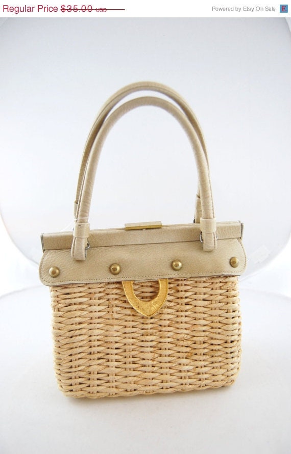 ON SALE 60s Straw and Vinyl Handbag - Straw handbag