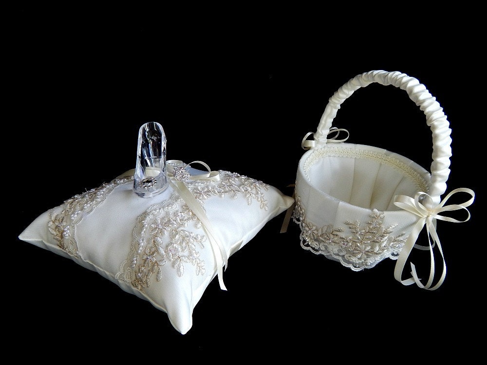 fairy tale cinderella wedding ring bearer pillow glass slipper ring bearer pillow - Cinderella Wedding Ring fairy tale cinderella wedding ring bearer pillow glass slipper ring bearer pillow - Cinderella Wedding Ring