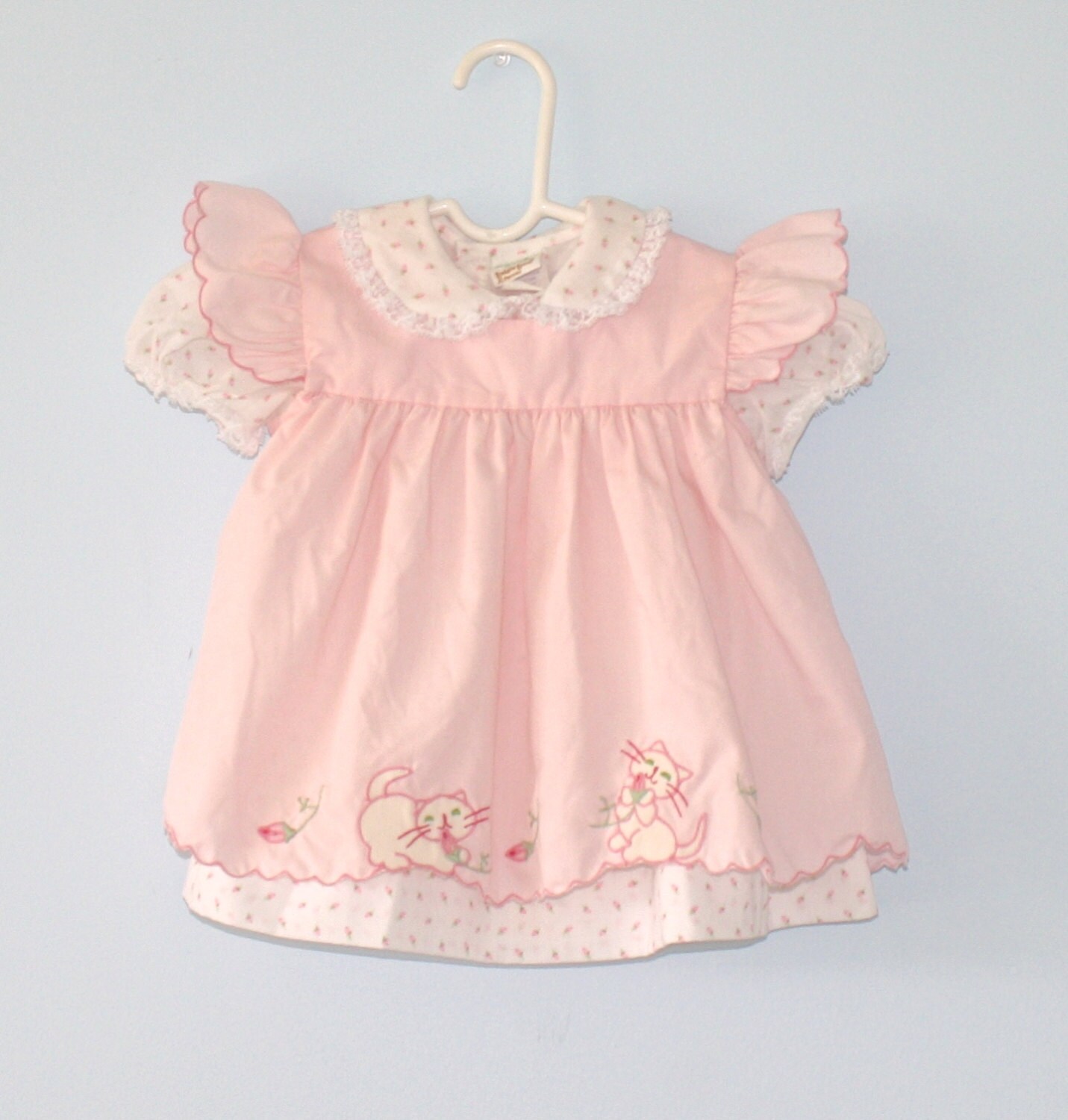 Vintage pink rose bud baby girl's dress . 1970s 80s baby