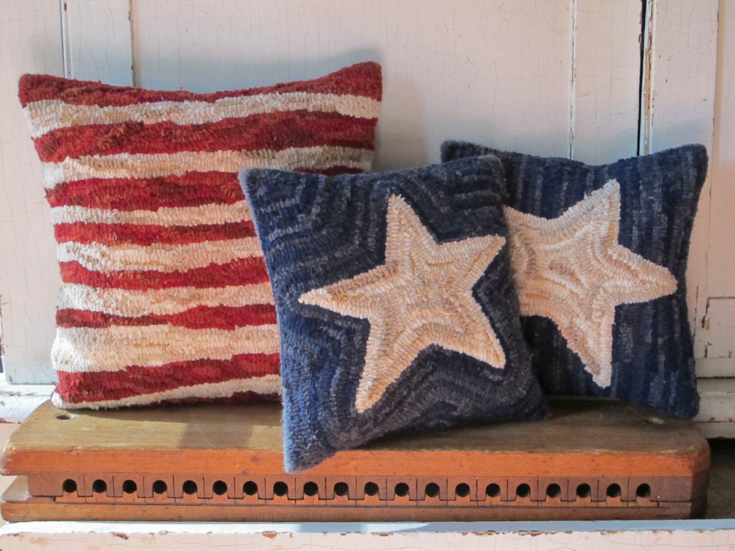 Stars and Stripes Patriotic Pillow Set Rug Hooking Pattern