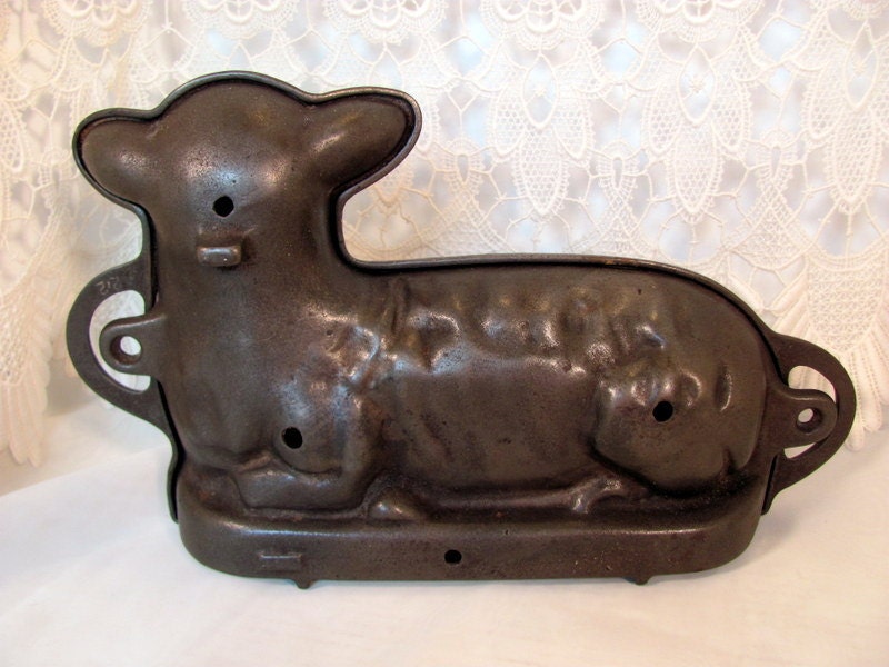 Griswold Cast Iron Lamb Cake Mold 866