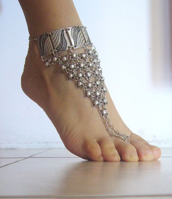 Barefoot sandal ethnic/Chainmaille foot chain by SonizDesign