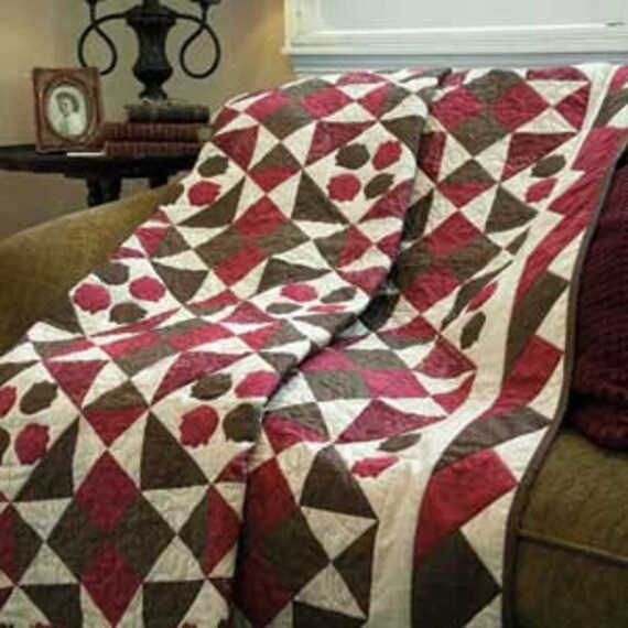 Elegant Noble Roses Quilt pattern 60 1/2'' x 72 by marcellassewing