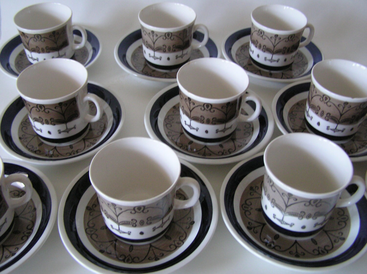 Swedish Modern Gefle Uppsala Ekeby VDN Aurora Tea Cups Haute Juice